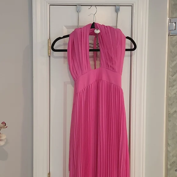 SUNNY GLEAM PINK ACCORDION HALTER MAXI DRESS  - Picture 2 of 4